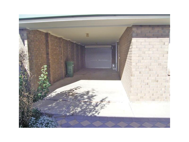 1/8 Pearson Street, Cummins SA 5631