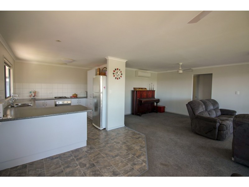 17 Church Street, Tumby Bay SA 5605