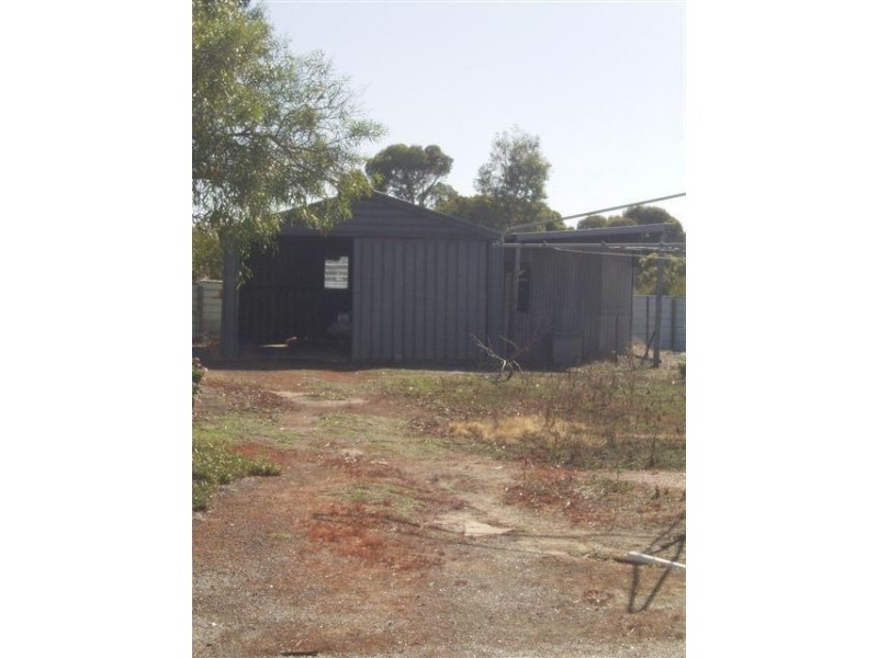 48  Tumby Bay Road, Cummins SA 5631