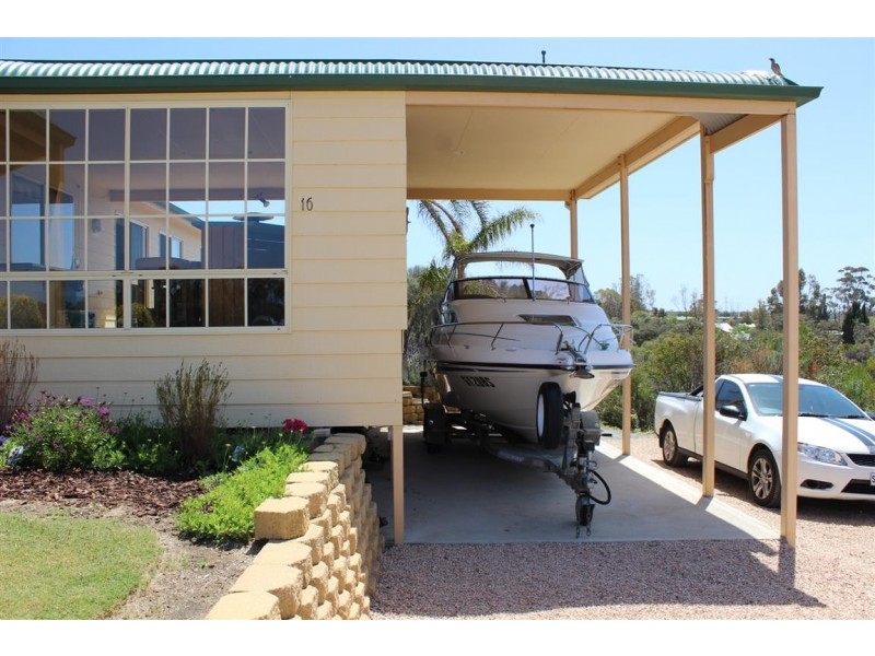 16 Endeavour Court, Coffin Bay SA 5607