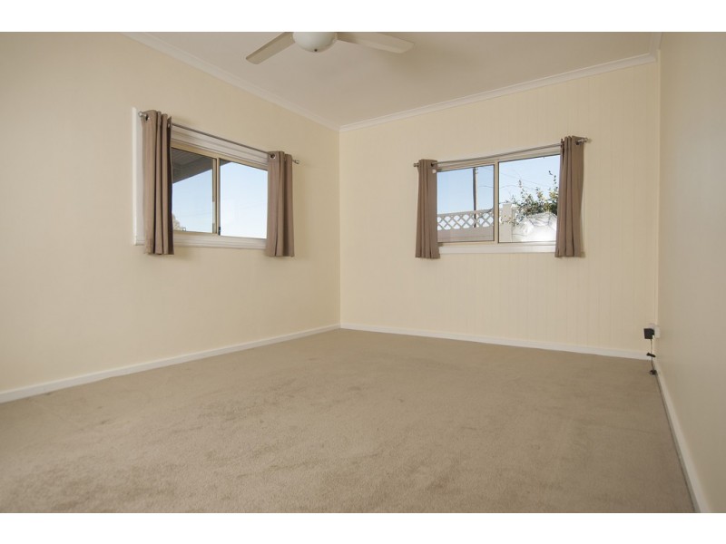 12 Sinclair Street, Port Lincoln SA 5606