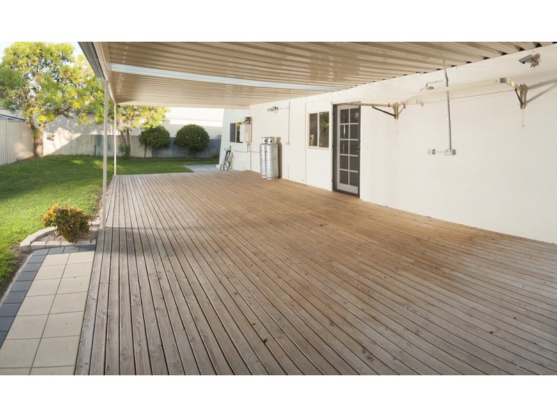 12 Sinclair Street, Port Lincoln SA 5606