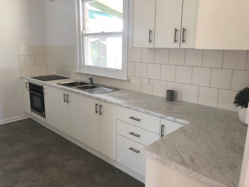 12 Walkom Street, Cummins SA 5631