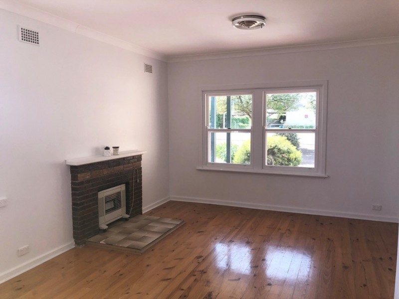 12 Walkom Street, Cummins SA 5631