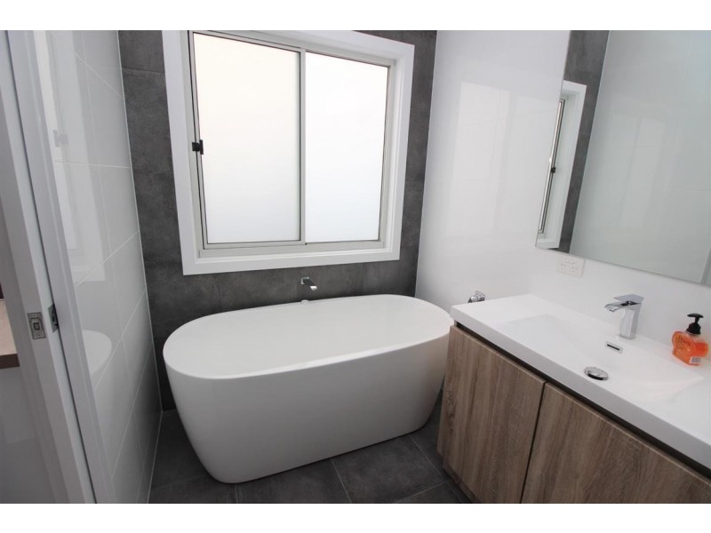 33 Flinders Avenue, Coffin Bay SA 5607