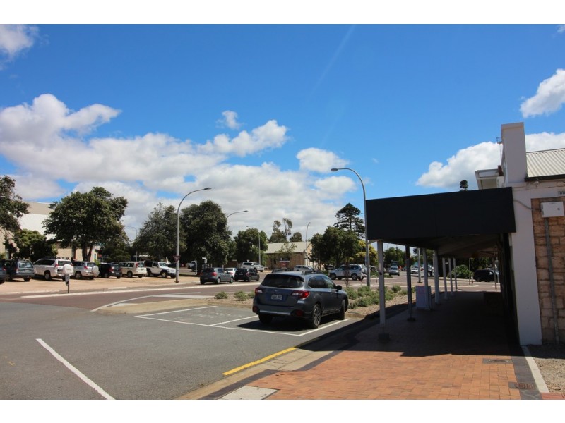 17 Adelaide Place, Port Lincoln SA 5606