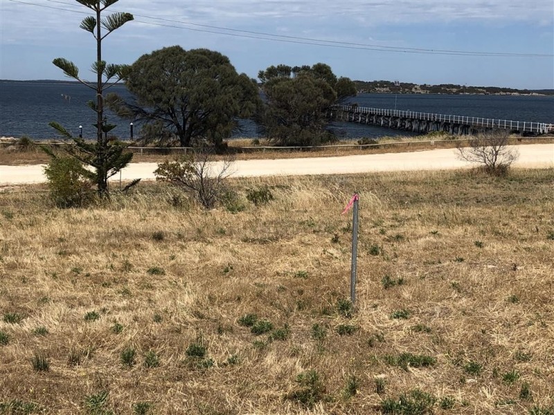 1 Broccabruna Drive, Mount Dutton Bay SA 5607