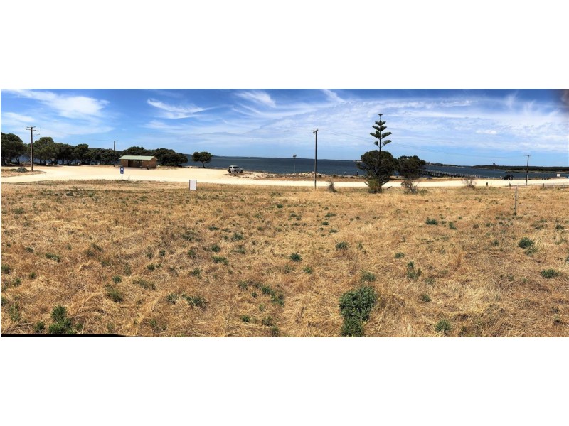 1 Broccabruna Drive, Mount Dutton Bay SA 5607