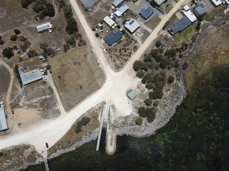 1 Broccabruna Drive, Mount Dutton Bay SA 5607