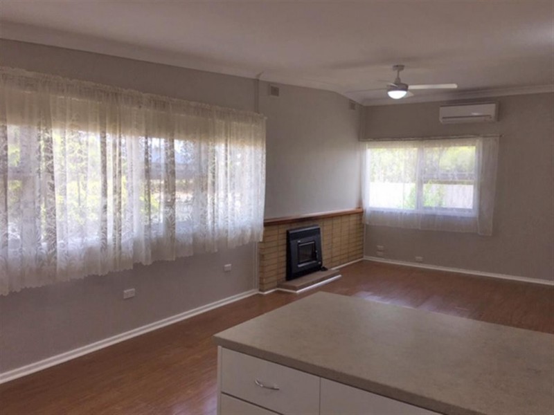 9 Light Road, Cummins SA 5631