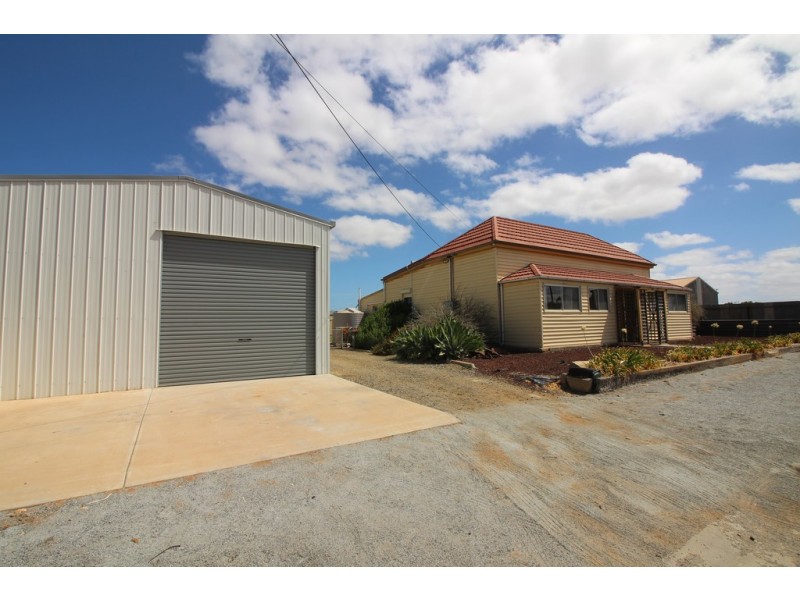 20 Bratten Road, Tumby Bay SA 5605