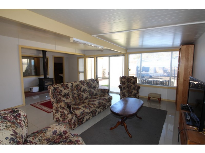 20 Bratten Road, Tumby Bay SA 5605