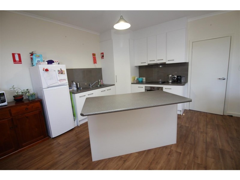 2 93 New West, Port Lincoln SA 5606