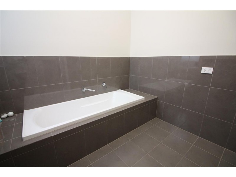 2 93 New West, Port Lincoln SA 5606