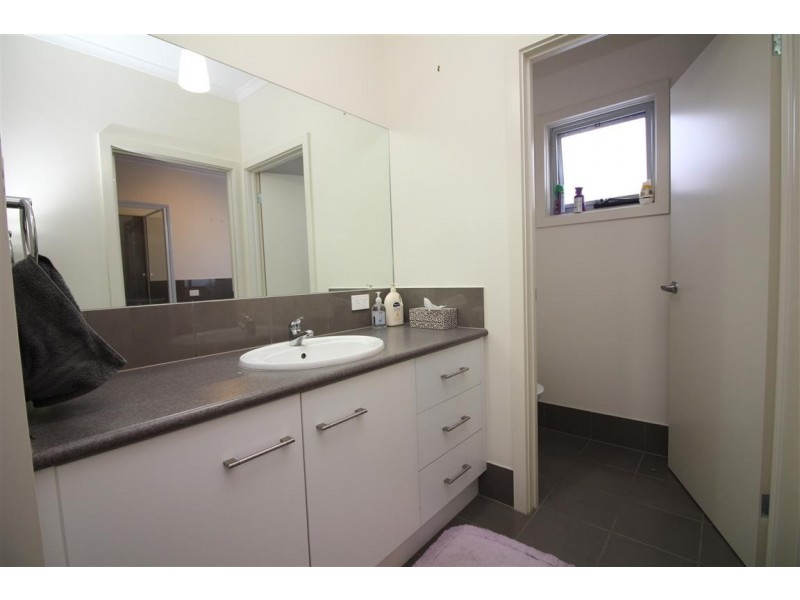 2 93 New West, Port Lincoln SA 5606