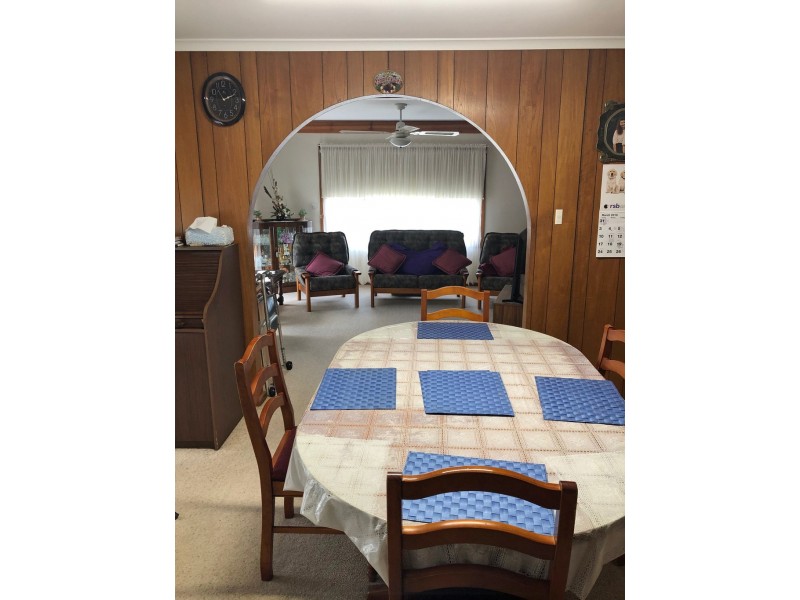 2 Warrow Road, Cummins SA 5631