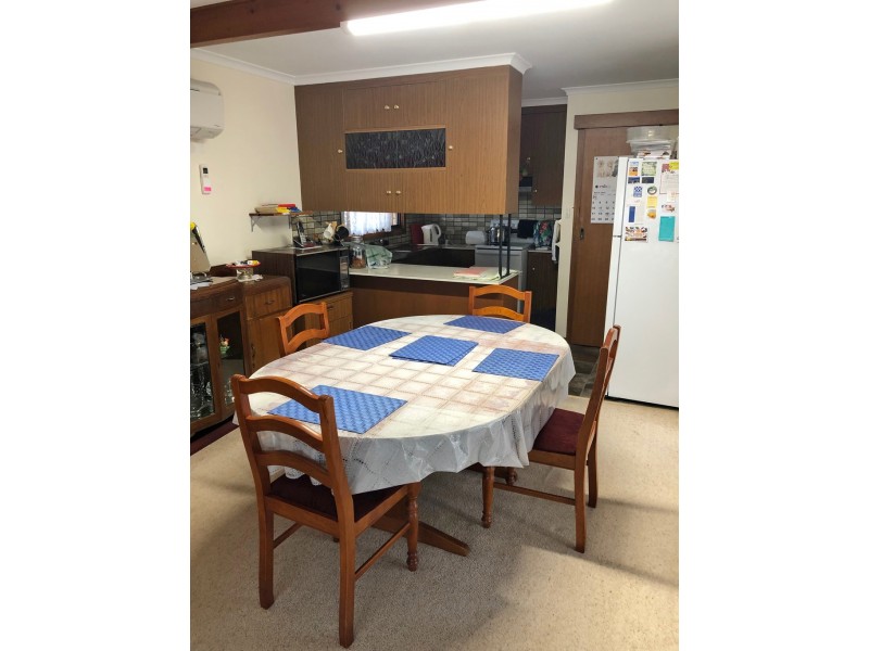 2 Warrow Road, Cummins SA 5631