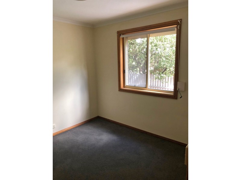 Unit 2, 8 Pearson Street, Cummins SA 5631