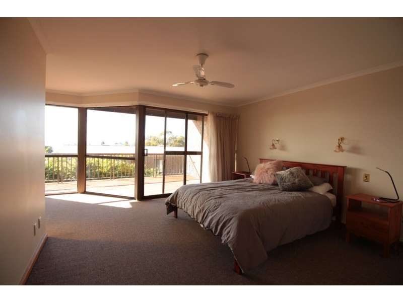 8/11 Tennyson Tce, Port Lincoln SA 5606