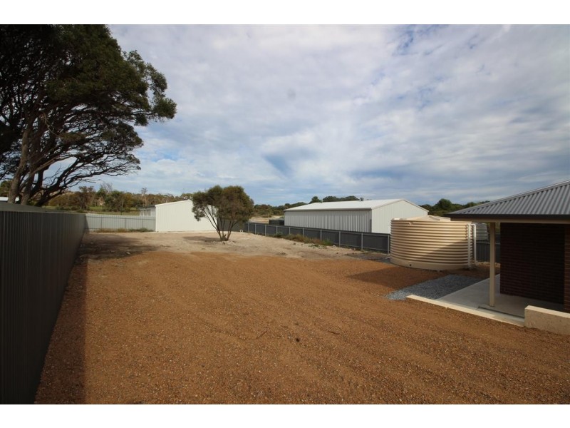 18 Tea Tree Court, Coffin Bay SA 5607