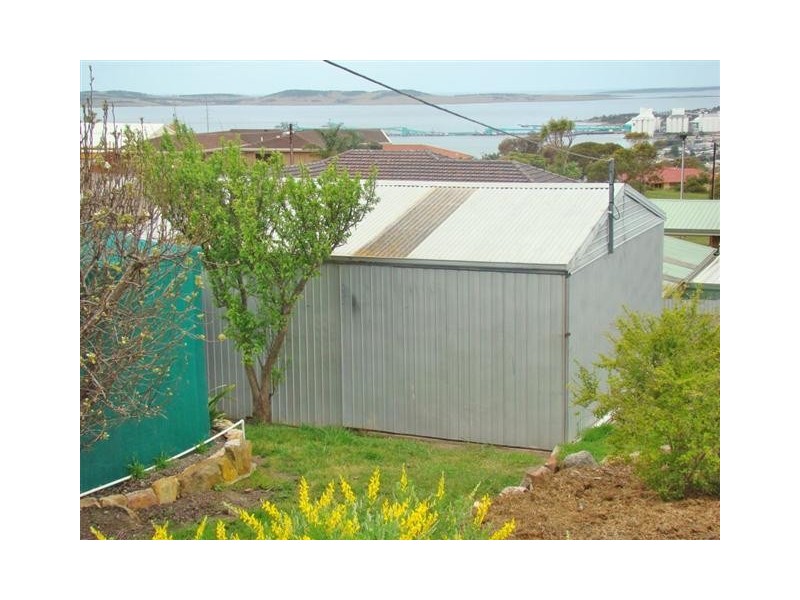 24 Hilltop Drive, Port Lincoln SA 5606