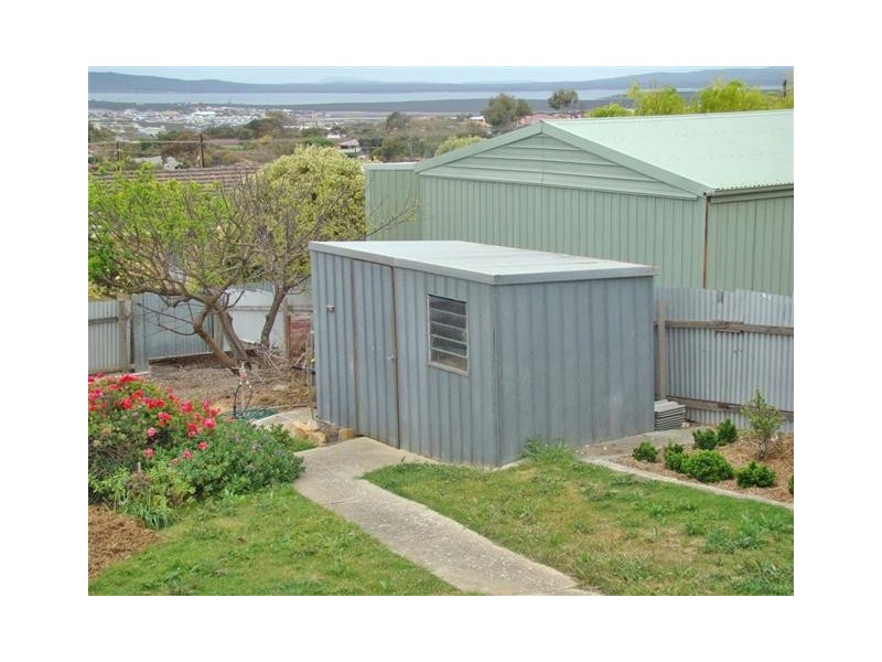 24 Hilltop Drive, Port Lincoln SA 5606