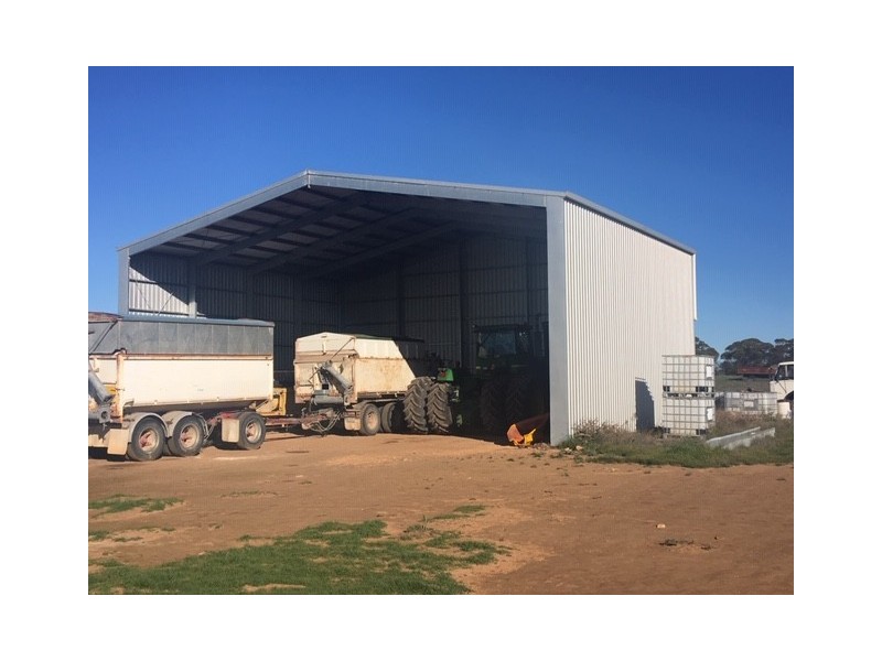 1099 Zerk Road “Malolo”, Lock SA 5633