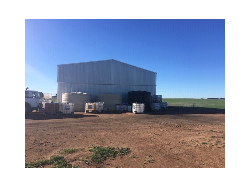 1099 Zerk Road “Malolo”, Lock SA 5633