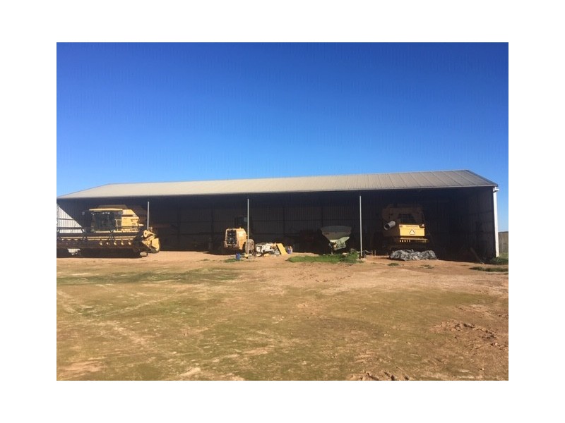 1099 Zerk Road “Malolo”, Lock SA 5633