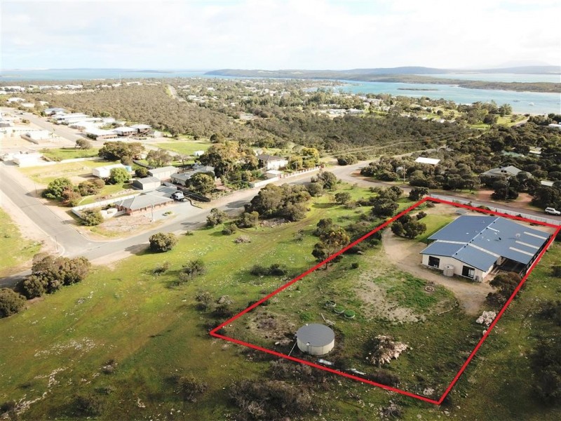 4 GRIMM ROAD, Coffin Bay SA 5607