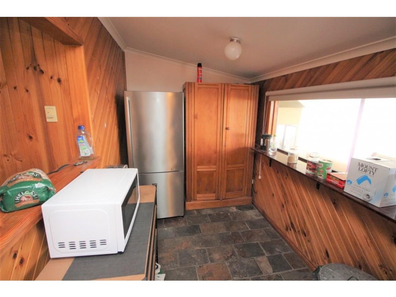 19 Esplanade, Tulka SA 5607