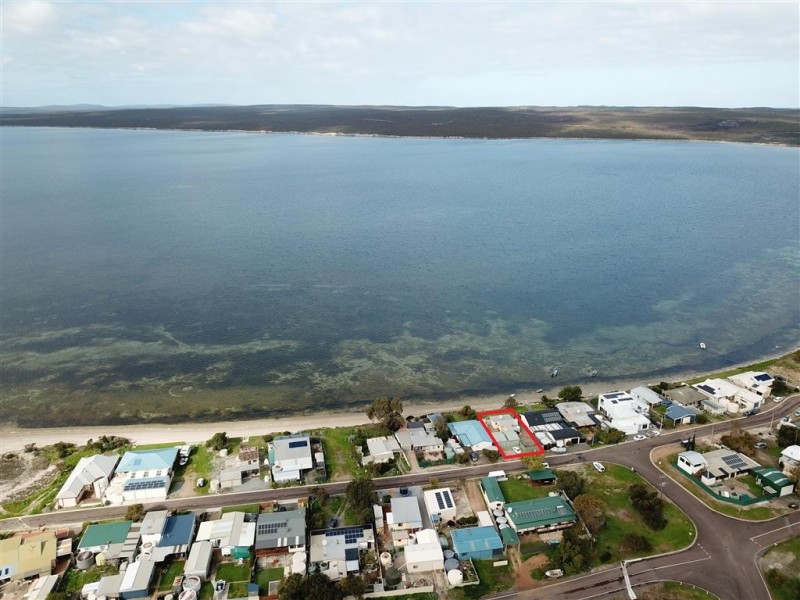 19 Esplanade, Tulka SA 5607