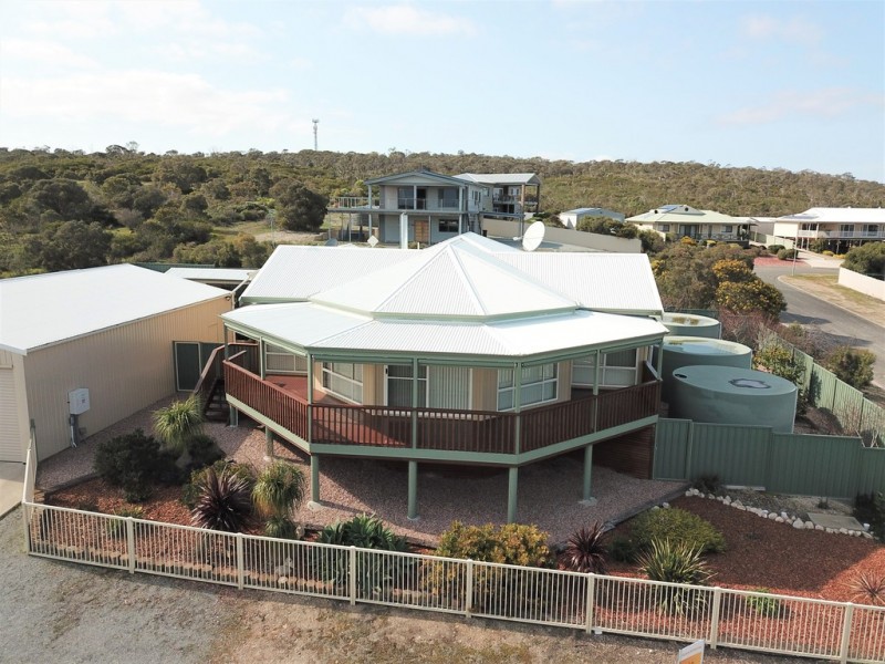 2 Sophie Crescent, Coffin Bay SA 5607