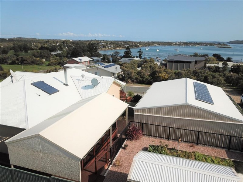 2 Sophie Crescent, Coffin Bay SA 5607