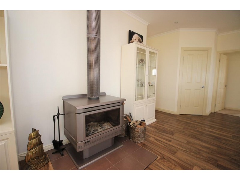 2 Sophie Crescent, Coffin Bay SA 5607