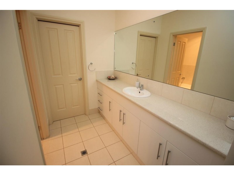 2 Sophie Crescent, Coffin Bay SA 5607