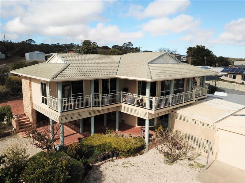 14 Pine Crescent, Coffin Bay SA 5607
