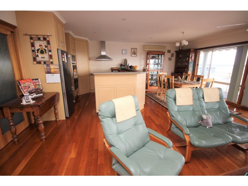 14 Pine Crescent, Coffin Bay SA 5607