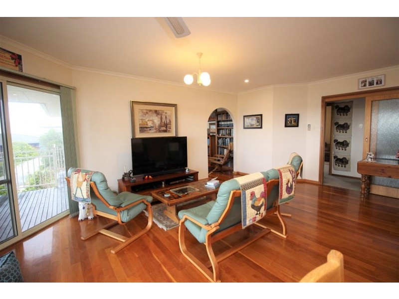 14 Pine Crescent, Coffin Bay SA 5607