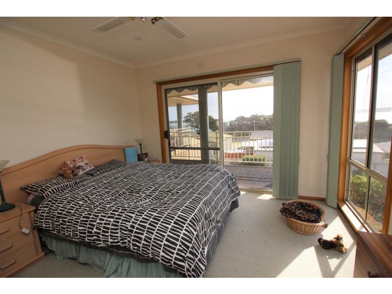 14 Pine Crescent, Coffin Bay SA 5607