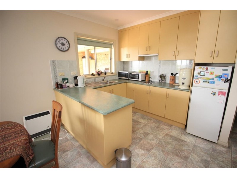 14 Pine Crescent, Coffin Bay SA 5607