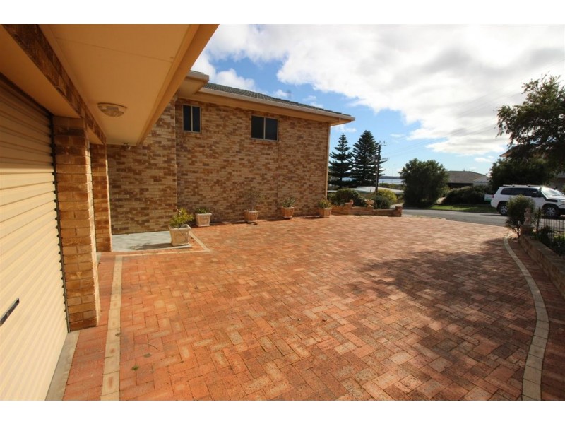 14 Pine Crescent, Coffin Bay SA 5607