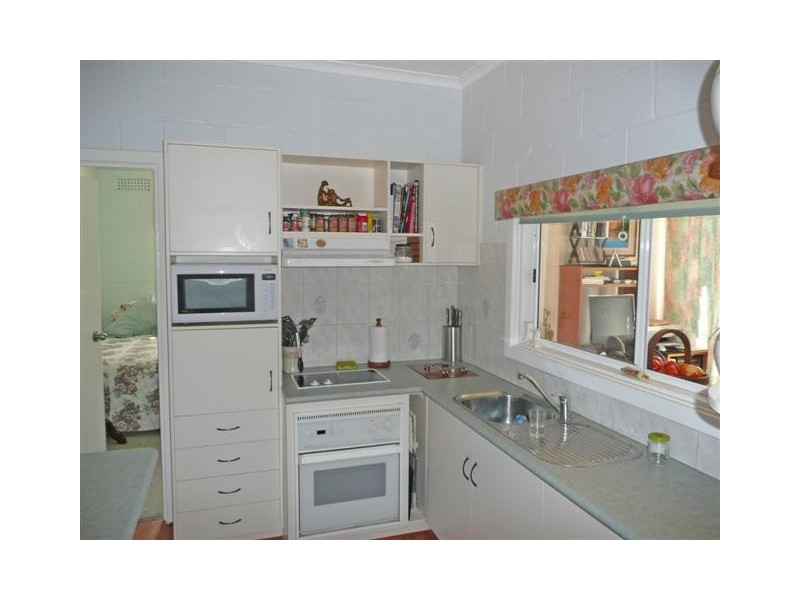 8 Louth Terrace, Louth Bay SA 5607