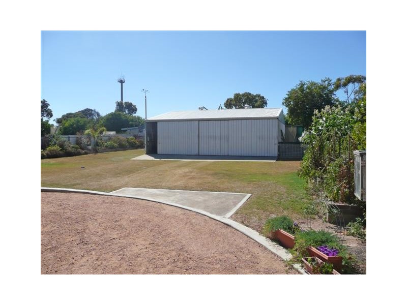 8 Louth Terrace, Louth Bay SA 5607