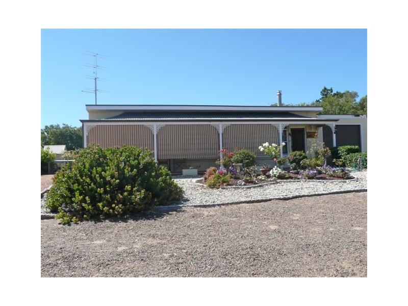 8 Louth Terrace, Louth Bay SA 5607