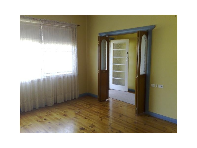 6 McFarlane Street, Cummins SA 5631