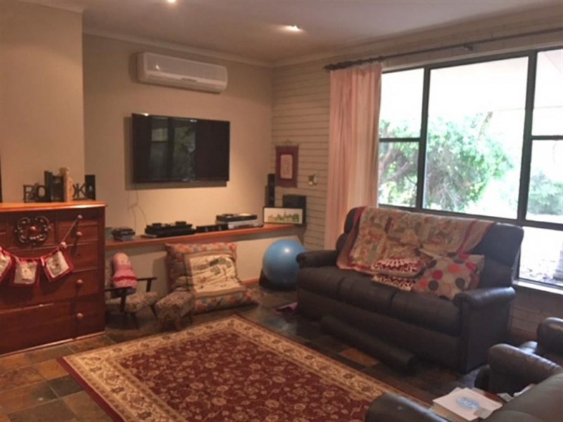 6-8 Cooper Street, Cummins SA 5631