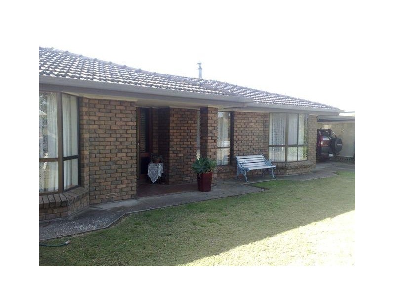 4  Pearson Street, Cummins SA 5631