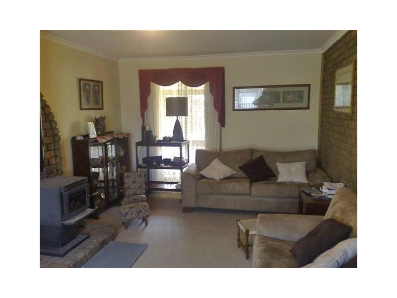 4  Pearson Street, Cummins SA 5631