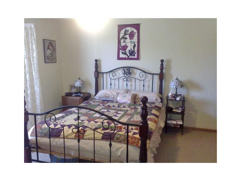 4  Pearson Street, Cummins SA 5631